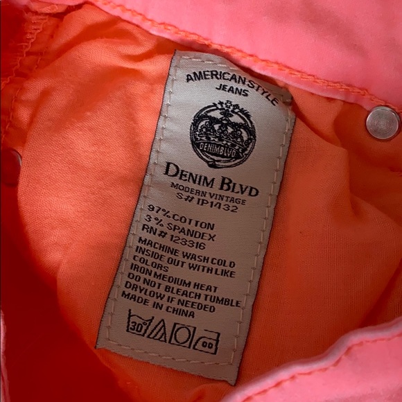 🌟Bright Coral Skinny Jeggings - Picture 3 of 6